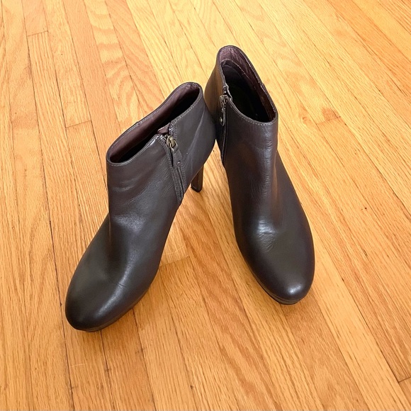 Rockport Dark Brown Ankle Boot - Picture 6 of 15